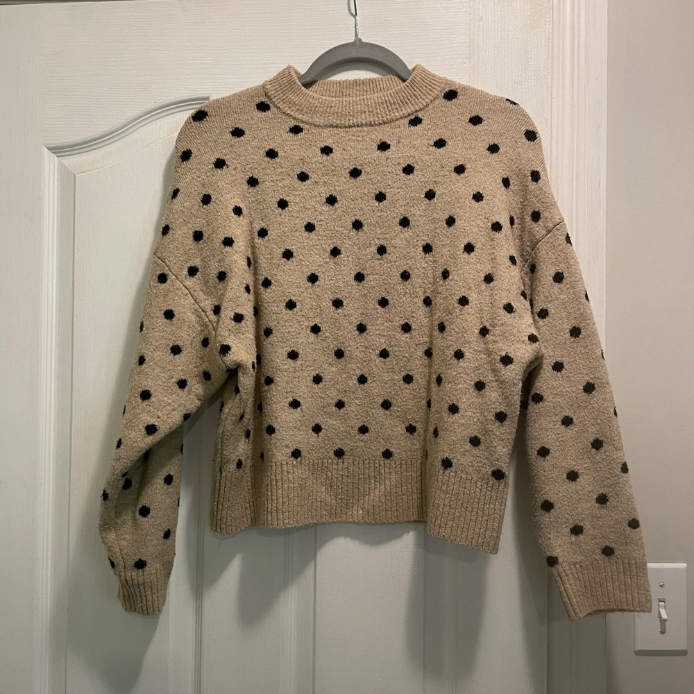 Knit sweater